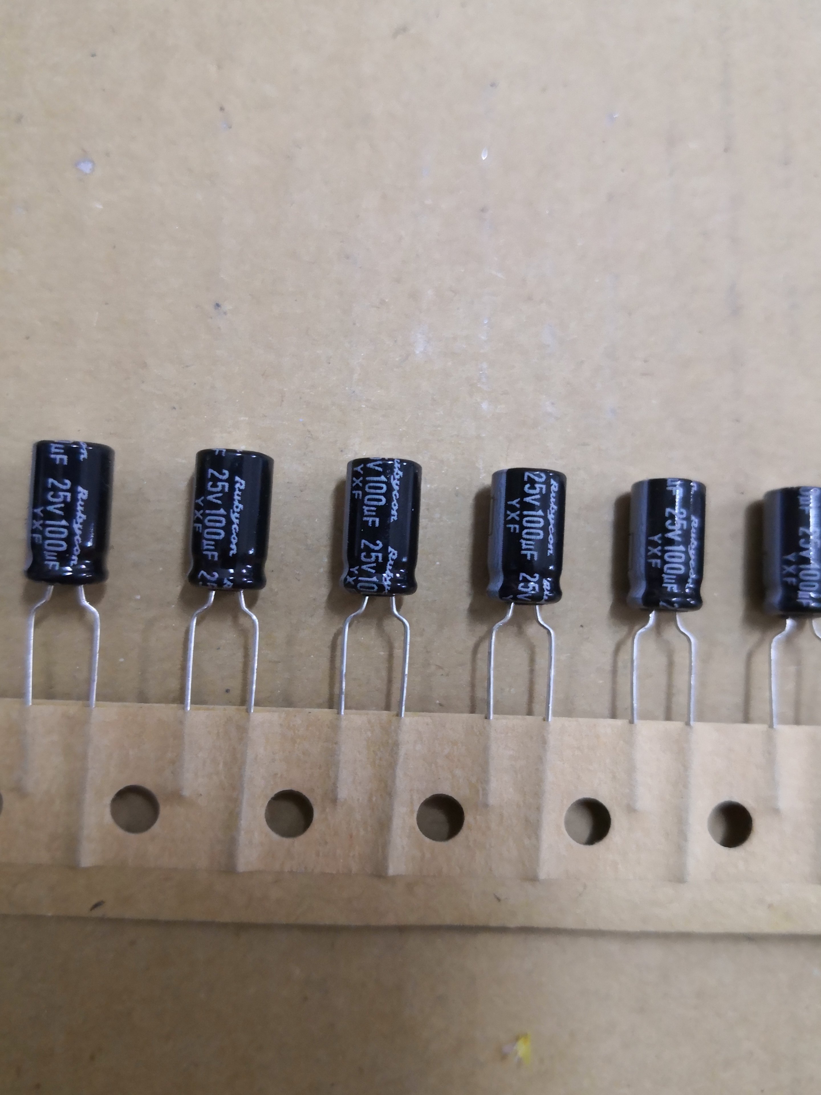 Japan RUBYCON ruby 100UF 25V electrolytic power 25V100UF 6 * 11 YXF high frequency low resistance