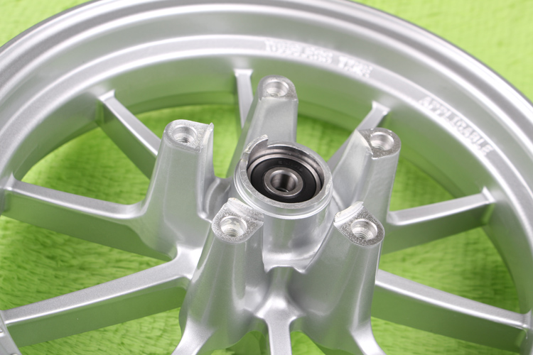 Năm lỗ rpm bánh trước 12-inch xe máy bánh xe phía trước hub xe máy điện sửa đổi Linhai Aurora trận ba thế hệ Mavericks BWS vành xe cub
