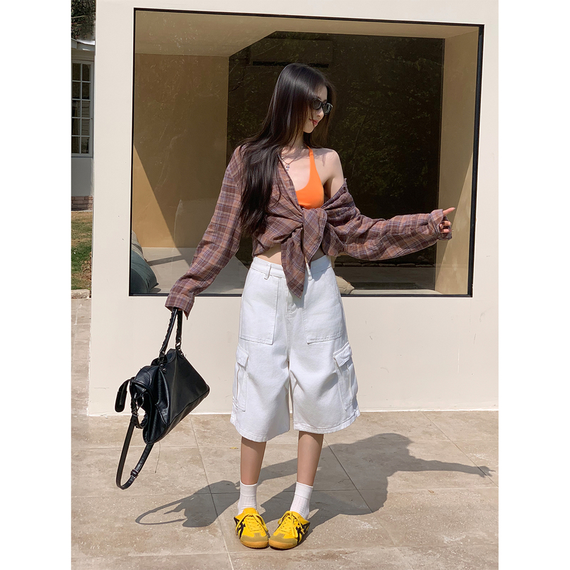 Nuomici White Wide-Leg Cargo Shorts for Women, Denim Hot Girl Mid-Length Pants with a Loose Straight-Leg Design