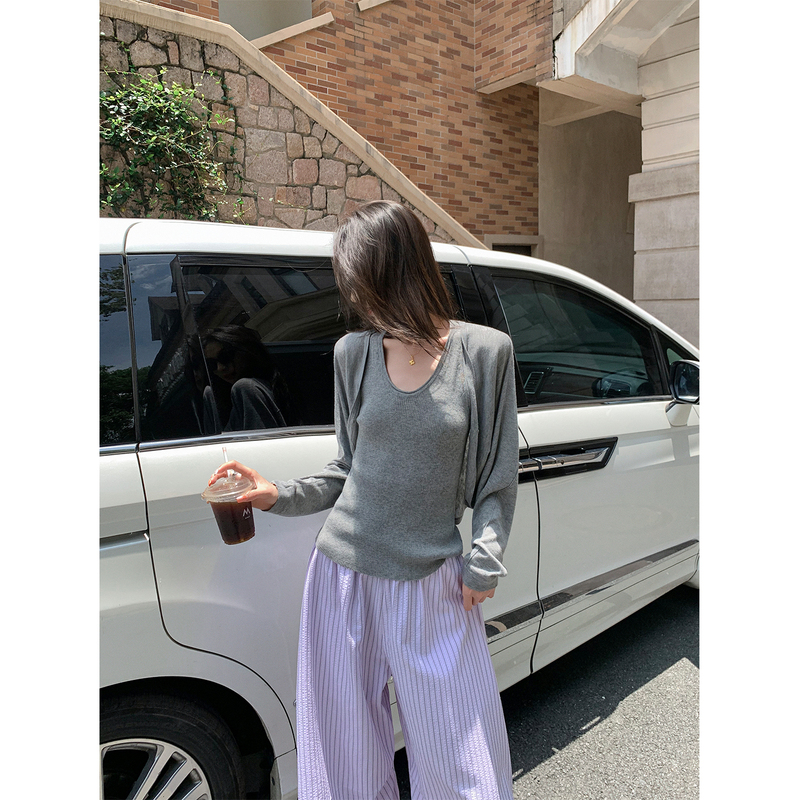 Nuomici 【Light Breathing】Lazy Everyday Relaxed Two-Piece Set Gray Vest with Large U-Neck Casual Cardigan