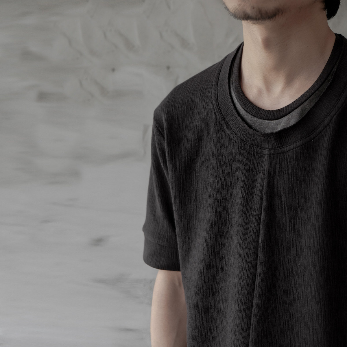 UNNAMING XIA2021 spot original design day series knitted sheepskin splicing round collar black pure cotton short sleeves