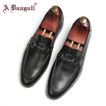 2022 New Pointed Leather Shoes Man Genuine Leather Metal Buckle Fashion Trends Bean Bean Shoes One Foot Pedal Casual Lefu Shoes Black