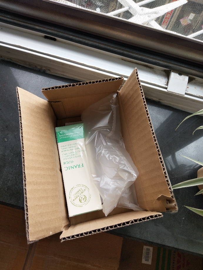 BB白白霜焕彩型遮瑕美白隔离怎么样，好不好？真实使用测评,第2张