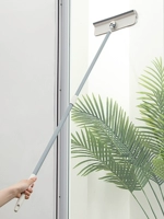 Window Swipes Окружающие стеклянные артефакты двойной очистки