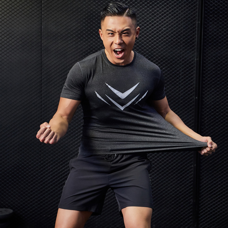Thể thao mới t-shirt nam ngắn tay cổ tròn chạy áo sơ mi khô nhanh quần áo thoáng khí nửa tay quần áo thể dục áo sơ mi lỏng lẻo mùa hè áo thun tập gym