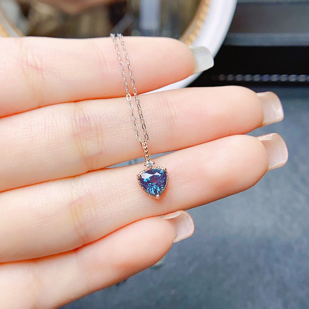 [Dida Jewelry] 925スターリングシルバー アレキサンドライトペンダント 6*6 mm バレンタインデーギフト