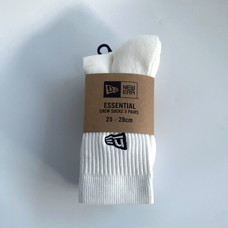 Original Korean Product! One Card, Three Pairs, Great Value! Simple Logo Embroidery, Unisex Terry Bottom High-Top Sports Socks Original Korean Product! One Card, Three Pairs, Great Value! Simple Logo Embroidery, Unisex Terry Bottom High-Top Sports Socks