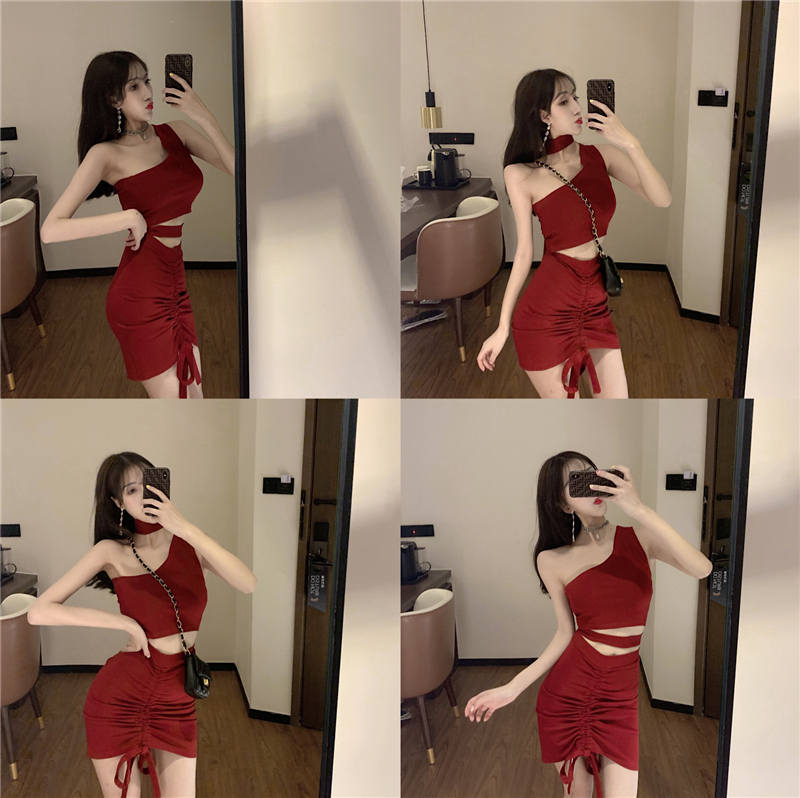 VK旗艦店 韓系斜肩露腰抽褶系包臀套裝短袖裙裝