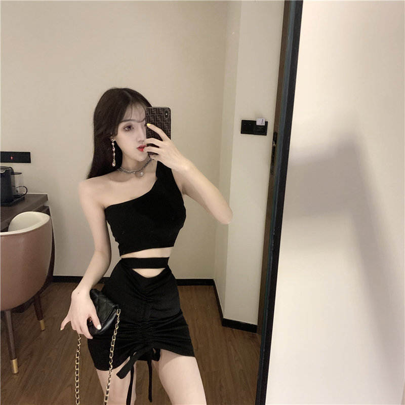 VK旗艦店 韓系斜肩露腰抽褶系包臀套裝短袖裙裝