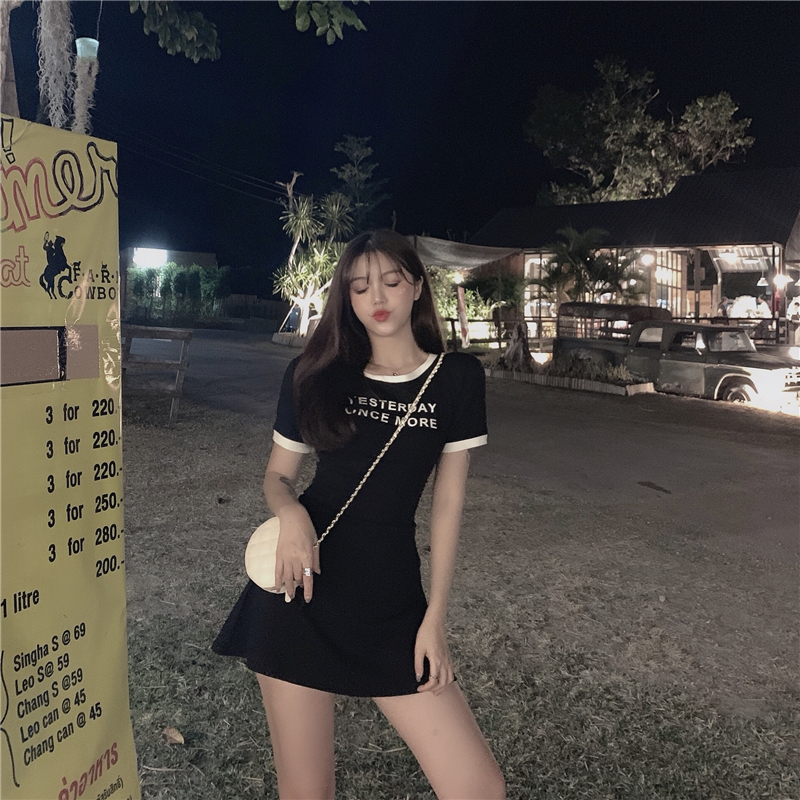 VK旗艦店 韓系休閒撞色邊抽褶彈力短袖洋裝