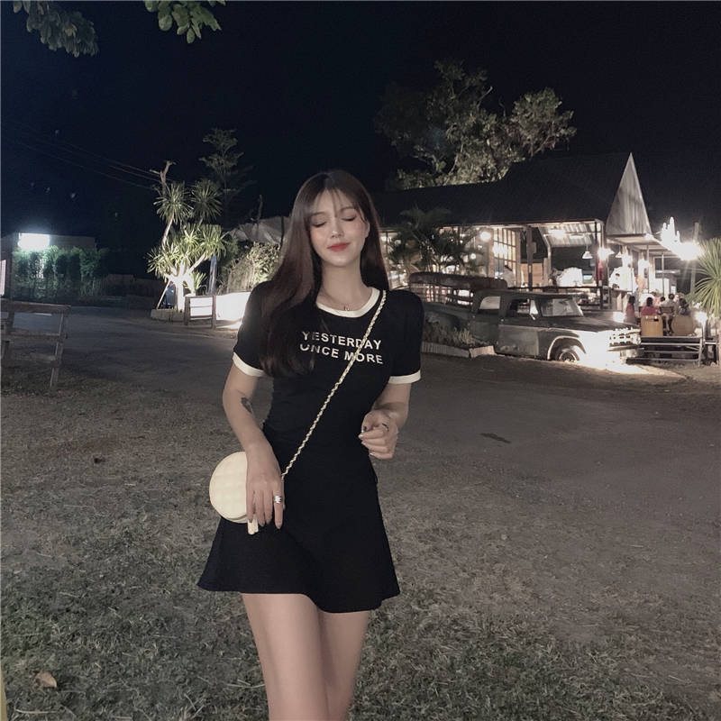 VK旗艦店 韓系休閒撞色邊抽褶彈力短袖洋裝