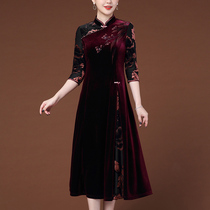 2021 noble temperament improved cheongsam mother dress happy mother-in-law wedding dress autumn velvet middle-aged and elderly women