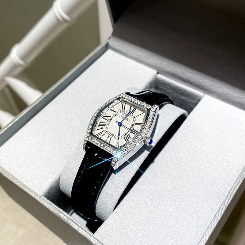 2021 New Watches Women Advanced table Women's Light Extravaganza Small Crowddesign Women's Nameplate