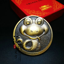 2013 nian cartoon snake large bronze shanghai mint produced cartoon snake zodiac large bronze yuan he original license