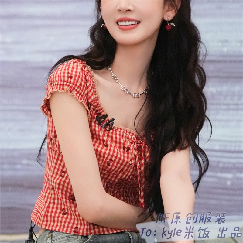 Sisters Who Make Waves 2026 Chen Yao Style Red Plaid Cherry Short-Sleeve Cropped Top for Women Trendy
