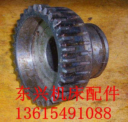 Shenyang Dalian Anyang CW6163CCW6163BCW6180 7048 Gear M2Z32 Kong 25 Height 48