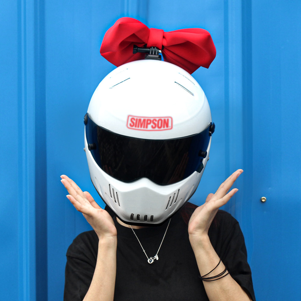 Lai Meng Xuejie glass fiber locomotive helmet men and women winter black and red bow personality riding full helmet
