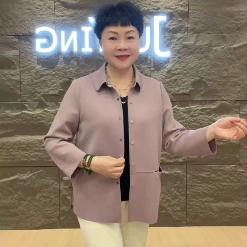 2026 Spring and Autumn Thin Trench Coat for Middle-Aged and Elderly Women, Solid Color Casual Jacket with Turn-Down Collar, Fashionable and Stylish Cardigan Top