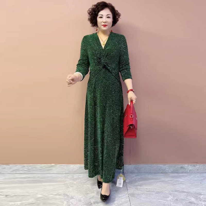 Designer Style Fashionable Slimming Versatile Dress 2026 Early Spring New Shiny Silk Plus Size 100kg Long Dress Designer Style Fashionable Slimming Versatile Dress 2026 Early Spring New Shiny Silk Plus Size 100kg Long Dress