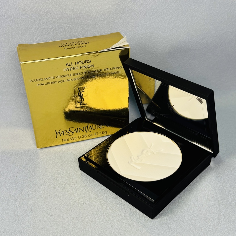 Member Gift Simple Formal Wear Yves Saint Laurent Long-Lasting Flawless Powder Transparent Color 7.5g Member Gift Simple Formal Wear Yves Saint Laurent Long-Lasting Flawless Powder Transparent Color 7.5g