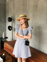 DALU French bubble sleeve striped skirt is not easy to wrinkle waist thin niche design sense temperament dress female summer