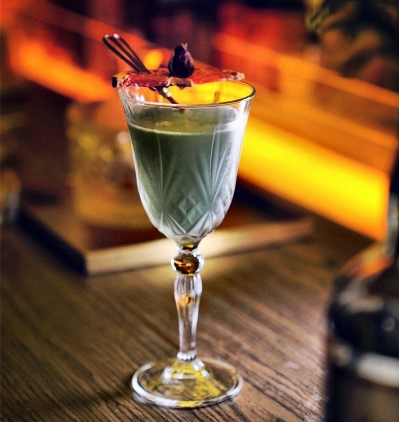 RCR Classical Engraving Cocktail of Champagne Cup Bubble Wine Glasses Bar Special Marteni Wine Glasses Wine Glasses