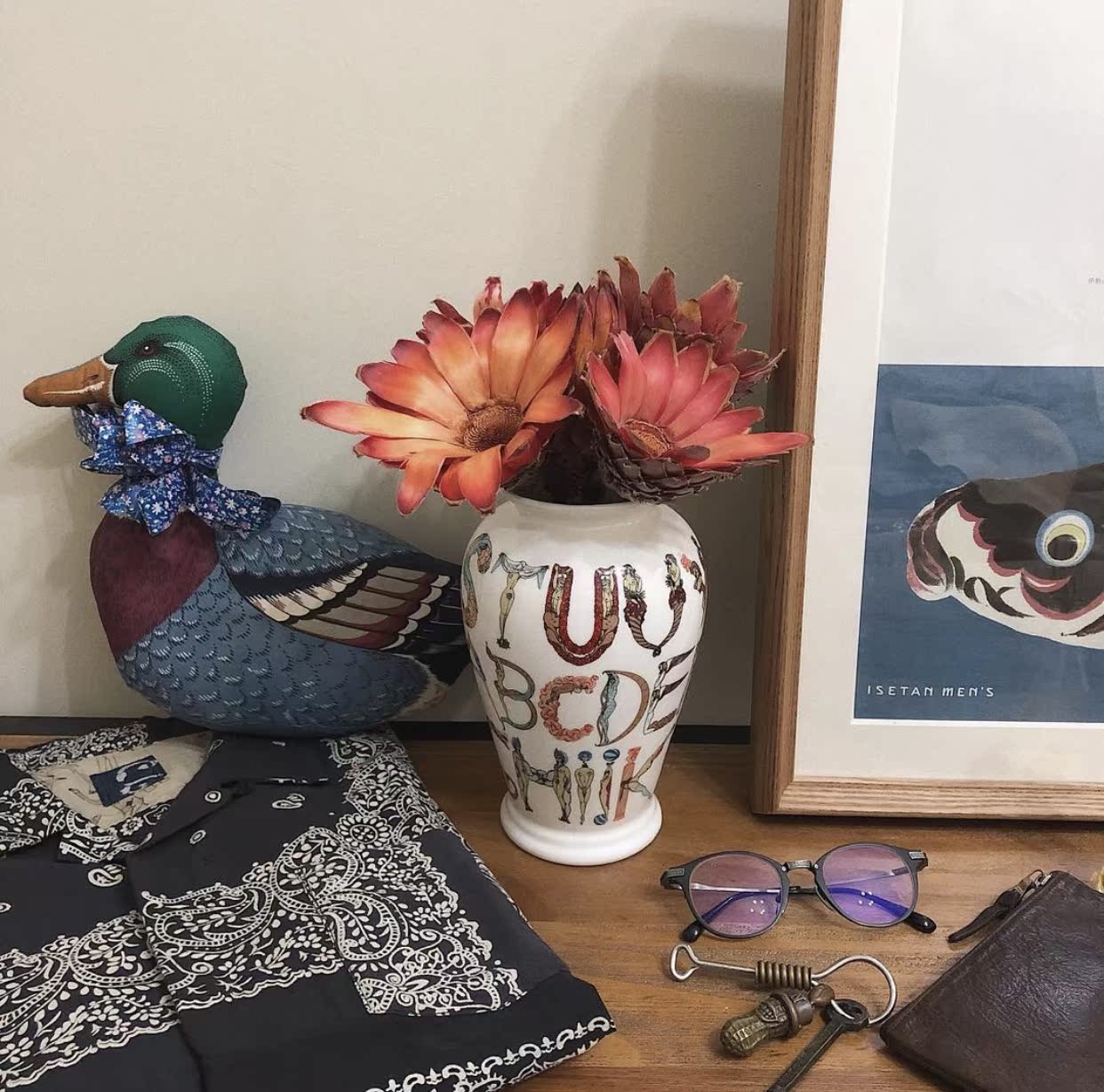 supreme alphabet vase