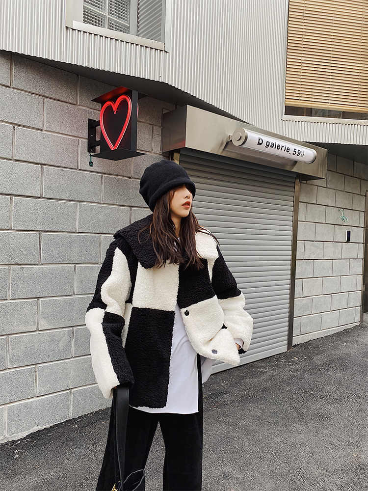Xiao Nian Custom Checkerboard Lamb Coat Women's Fall/Winter Long Short Fur Black and White Plaid Coat