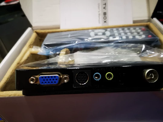 Jiamei's tv2830E LCD LCD TV box TV video converter watching digital TV with computer