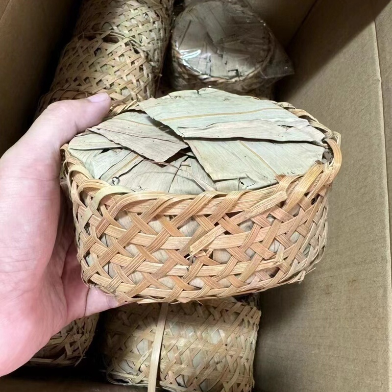2000 Lao Liuan Tea Gongjian, Anhui Specialty, Sun Yishun Old Tea, Black Tea, 500G/Basket