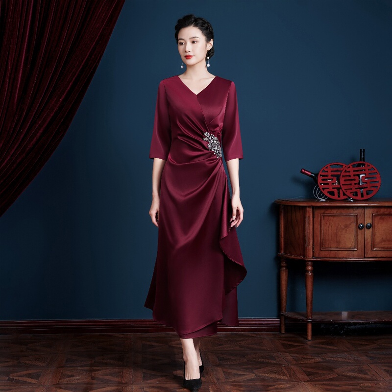 High-End Designer Mother-Of-The-Bride Wedding Dress, Elegant and Stylish, Red Summer 2026 New Model