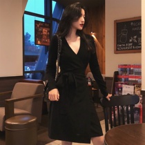 Retro forest department small fresh black knitted dress womens autumn and winter waist thin temperament medium-long small black skirt women