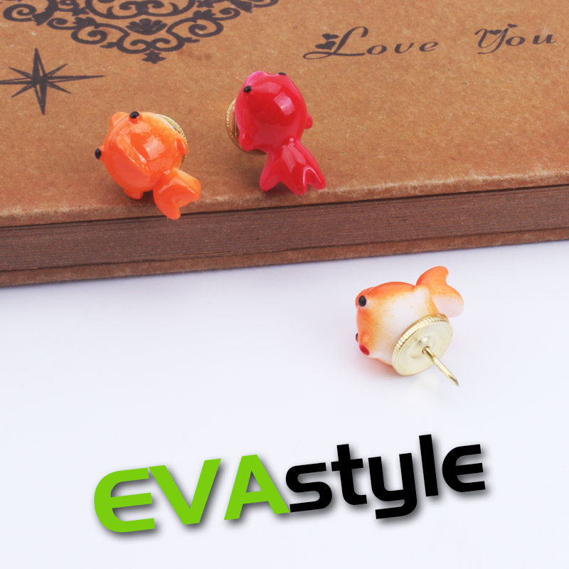 2 Small Goldfish Push Pins Press Tack Cute Cartoon Mini Decorative Cork Board Felt Map Photo Wall Accessories