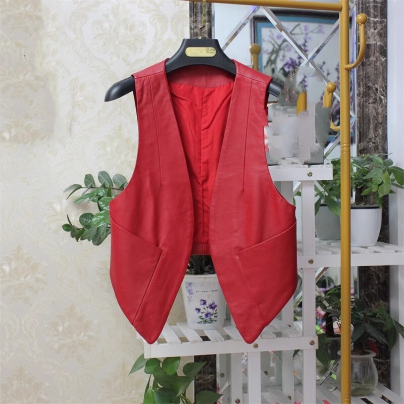 Women's Sheepskin V-Neck Red Genuine Leather Short Vest with Large Pockets, Versatile Slim-Fit Cardigan, Loose Vest, Sleeveless Jacket Women's Sheepskin V-Neck Red Genuine Leather Short Vest with Large Pockets, Versatile Slim-Fit Cardigan, Loose Vest, Sleeveless Jacket