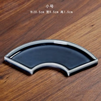 Тарелка фарфоровая веерообразная синяя