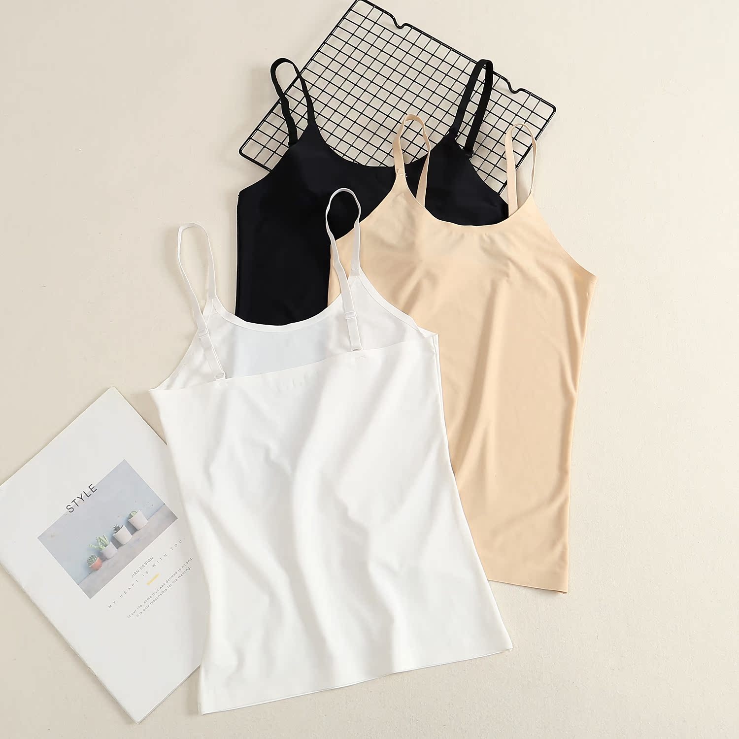 Summer ice silk camisole female base Student girl bandeau underwear beauty back wrapped chest base shirt with thin section