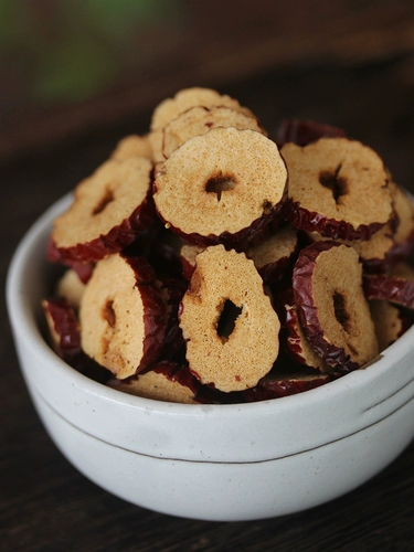 Красные свидания сухой 20 г хрустящий хрустящий Синьцзян Руоцян хрустящий мясо густо