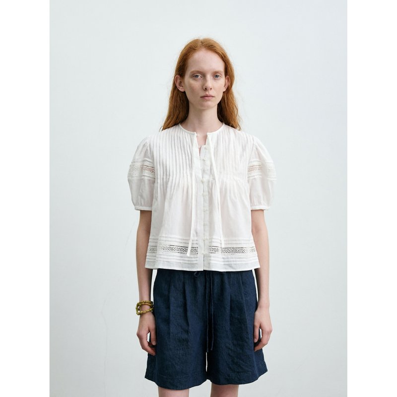 Laf's Same Style French White Lace Hollow-Out Puff Sleeve Shirt for Women, Tie-Up Round Neck, Pleated Short-Sleeve Pure Cotton Top Laf's Same Style French White Lace Hollow-Out Puff Sleeve Shirt for Women, Tie-Up Round Neck, Pleated Short-Sleeve Pure Cotton Top