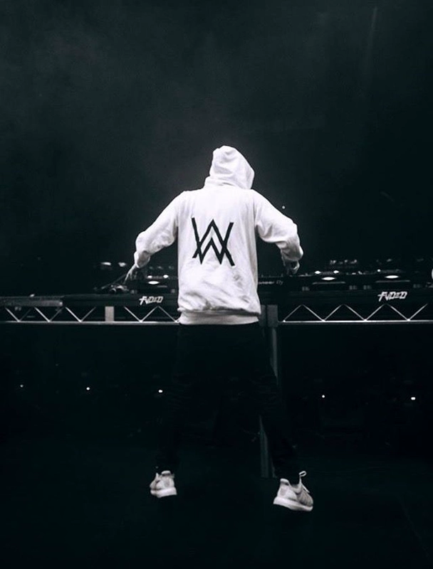 Điện DJ Allen Walker Alan walker buổi hòa nhạc với cùng một đoạn đã bị mờ mùa xuân trùm đầu áo mỏng phần