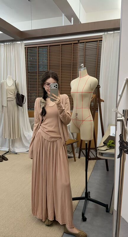 2026 New Autumn Set: Lazy Style Slimming Cardigan with Suspenders + Casual Skirt 2026 New Autumn Set: Lazy Style Slimming Cardigan with Suspenders + Casual Skirt