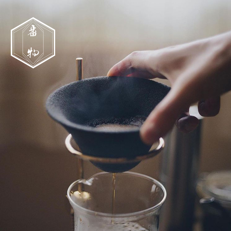 Japanese-Made Arita-Yaki Coffee Filter Cup with Ceramic Filter Element, No Filter Paper Needed, Professional Hand-Brewed Coffee Extraction Cup