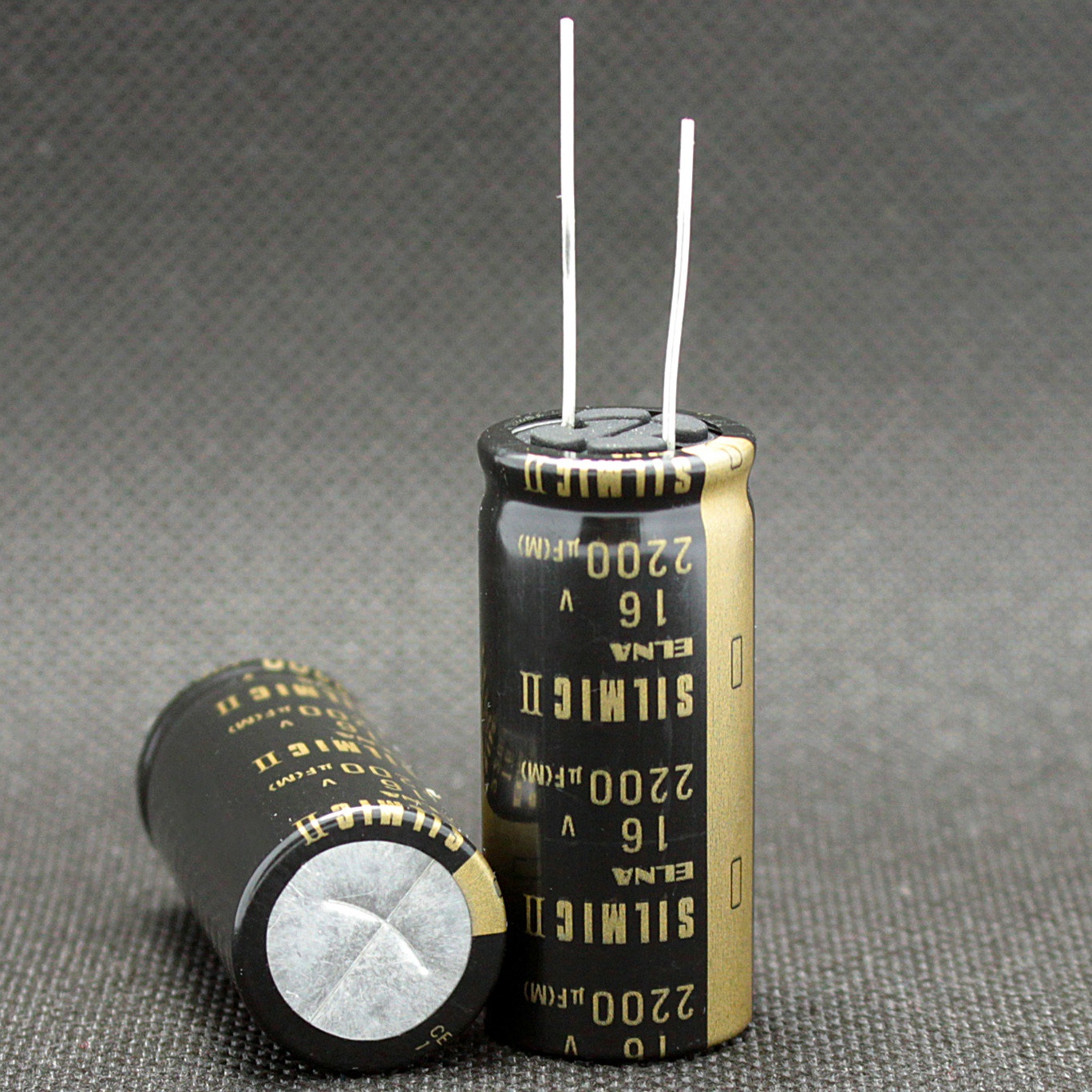 Original Thai-made ELNA Ina SILMIC II RFS 16V 2200UF fever audio electrolytic capacitor