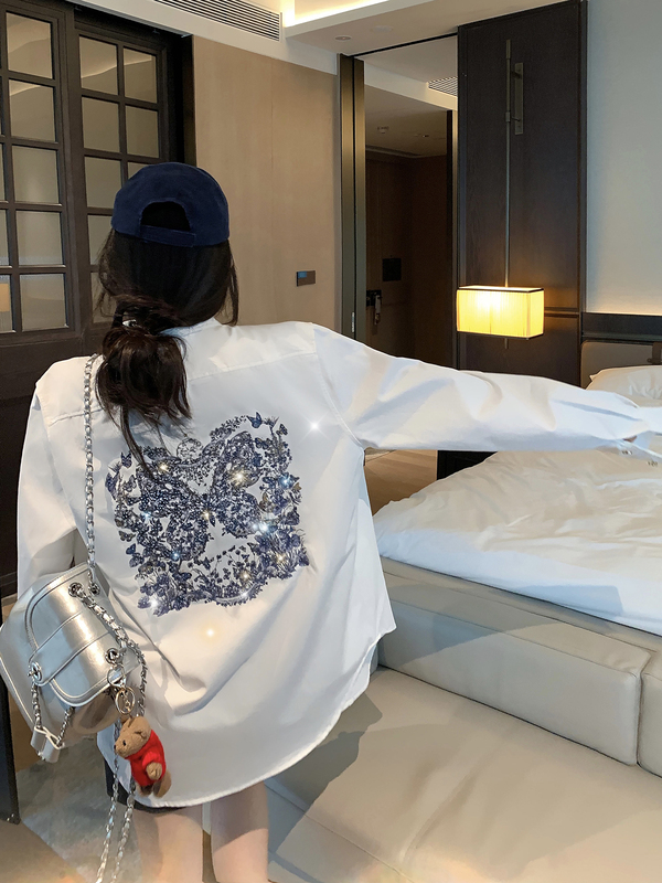 Zhuangdami Wrinkle-Free White Butterfly Rhinestone Spring Thin Long-Sleeve Shirt for Women, Mid-Length Shirt