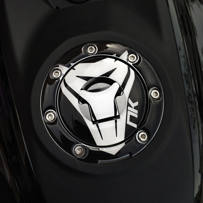Spring wind 250NK motorcycle 400NK fish bone 650NK fuel tank cap 650MT scratch-resistant protective sticker carbon fiber pattern
