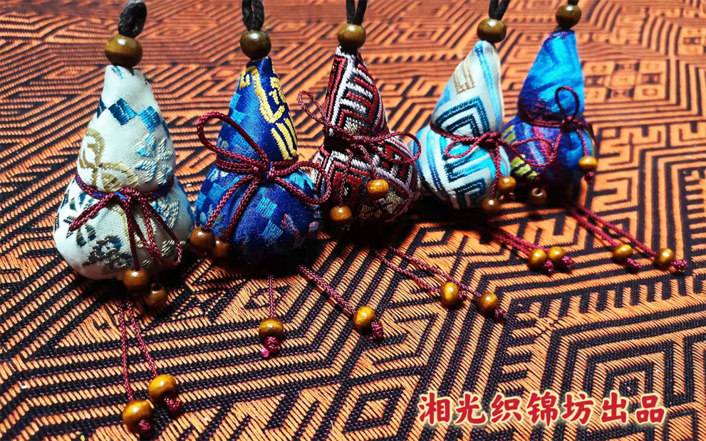 Strong Jinjin Mini gourd fragrant sack pendant handmade to make ethnic characteristic handicraft