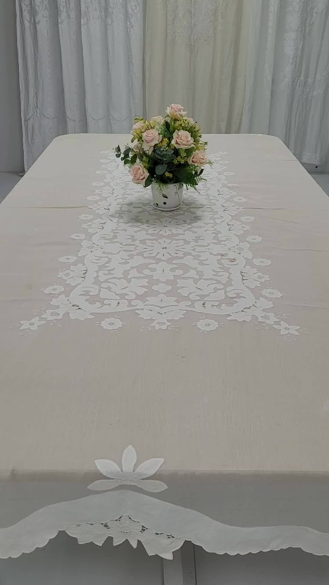 Custom Embroidery Design White Table Cloth High Quality Classic