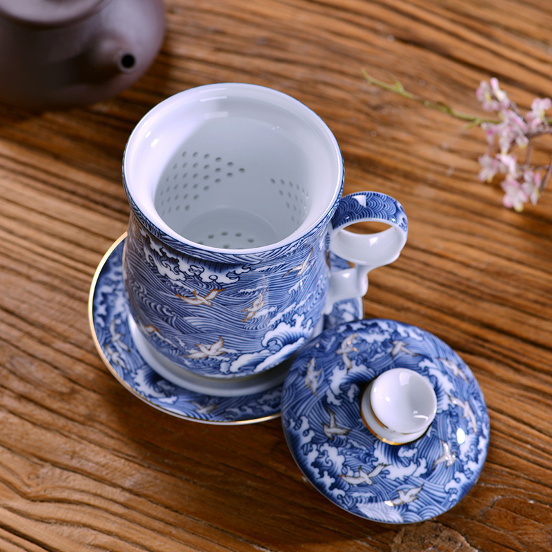 Office of jingdezhen ceramic cup blue and white porcelain paint home Office tea cup with lid filter glass gift mugs