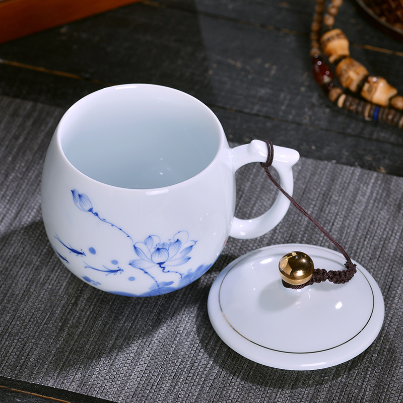 Office of jingdezhen blue and white porcelain cup with cover hand - made ceramic cup household glass large capacity make tea cup gift cup