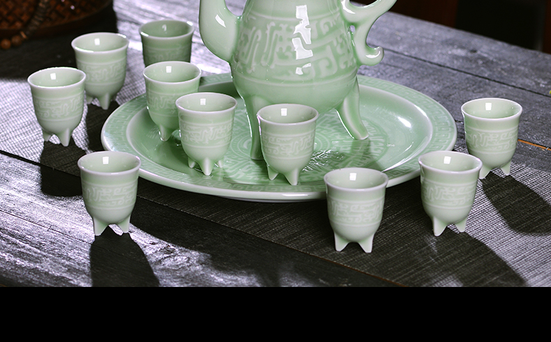 A complete set of jingdezhen celadon wine suits for Chinese style household ceramic wine liquor hip flask glass points gift boxes