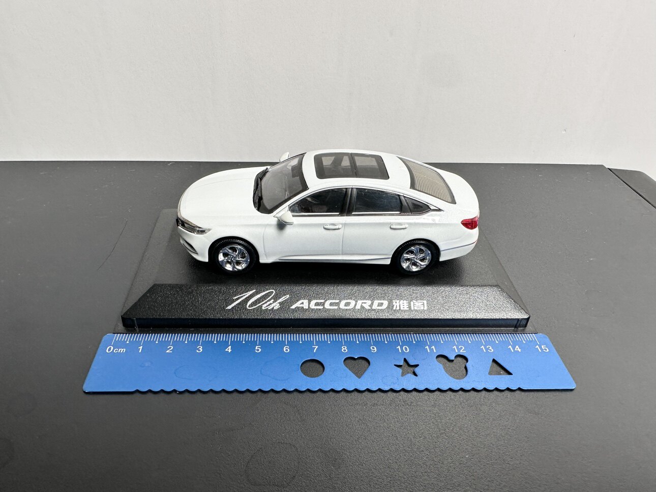 1/43 Dealer Edition Honda Accord Car Die Cast Model White the 10th
